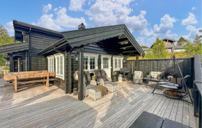 3 Bedroom Gorgeous Home In Bjorli